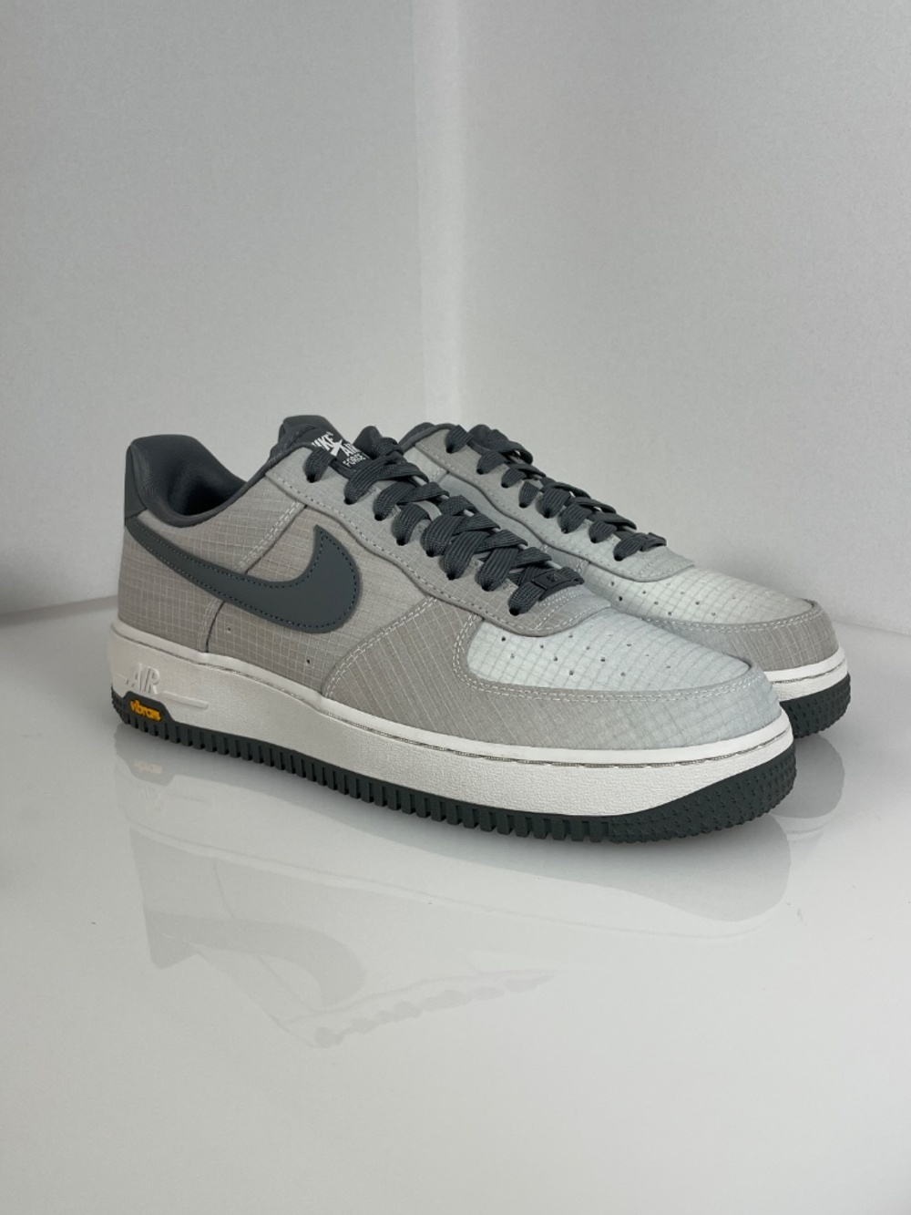 Nike Air Force 1 '07 LX Vibram Summit White Light Bone IH1943-100 Men's Size 9.5